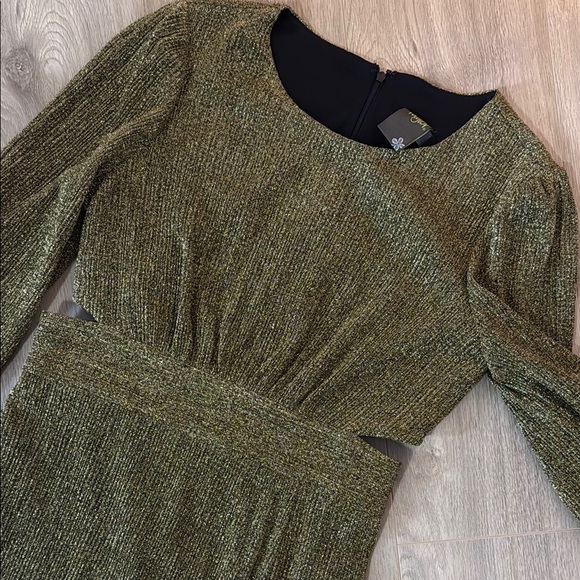 Gold Evening Dress - Picture 2 of 4